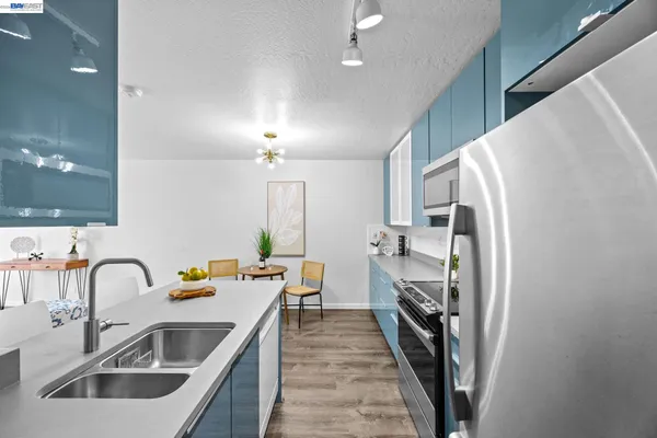 $385,000 | 955 Shorepoint Court, Unit 310, Alameda, CA 94501