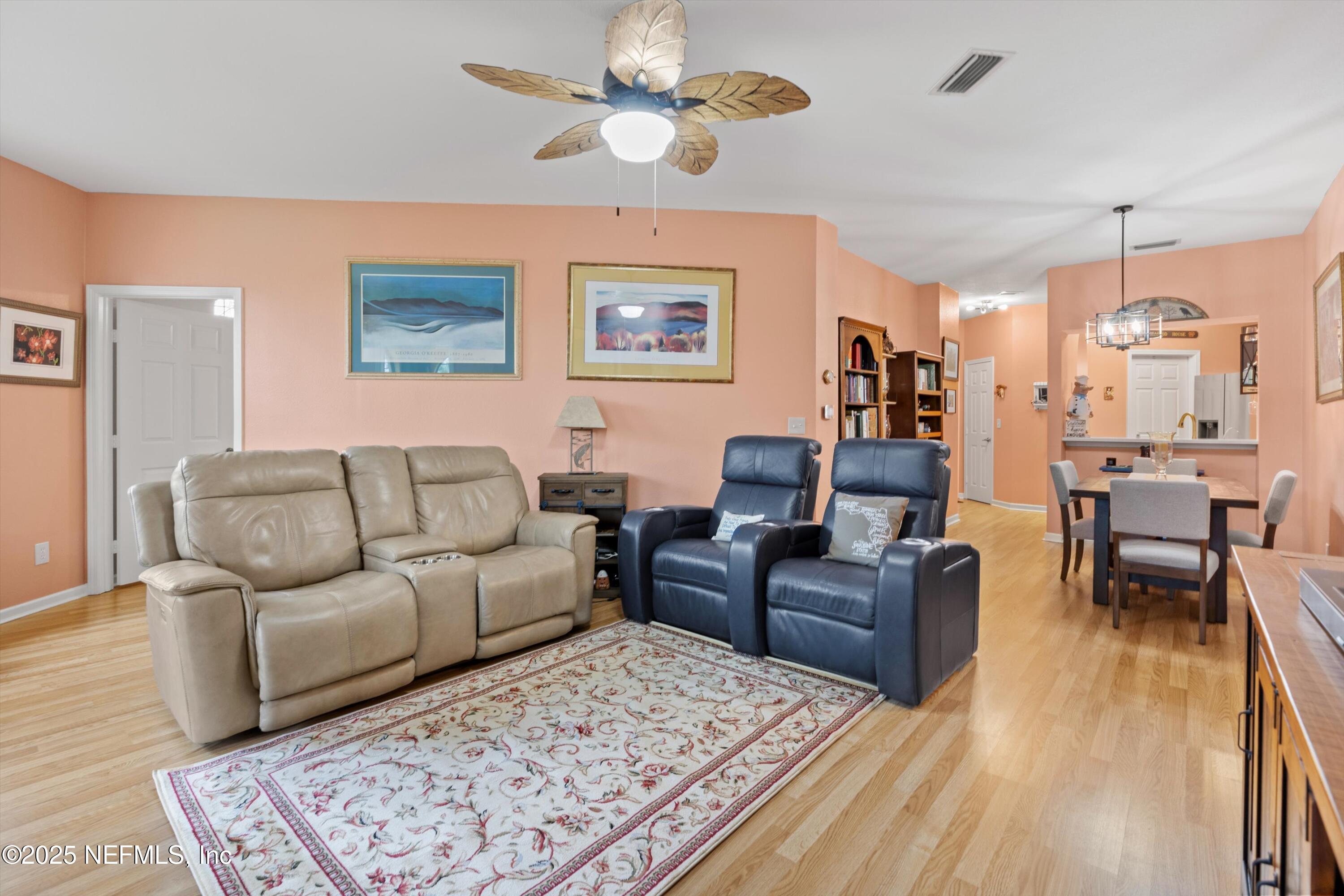 1823 Vista Cove Road St. Augustine, FL 32084 - Photo 13 of 42 11-Living room