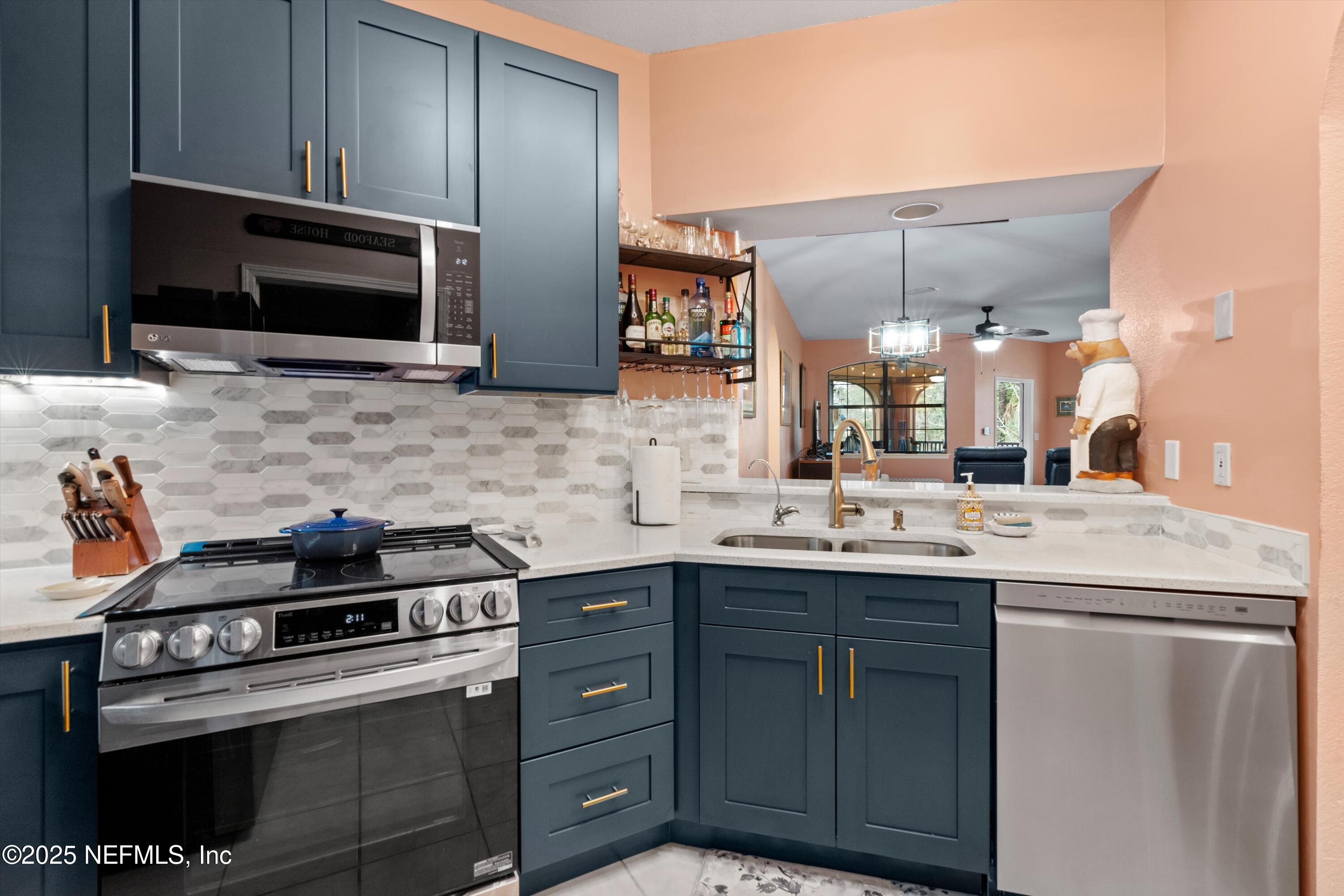 06-Kitchen