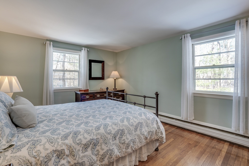 34 Dunelm Road Bedford, MA 01730 - Photo 17 of 30 Gallery Image 17