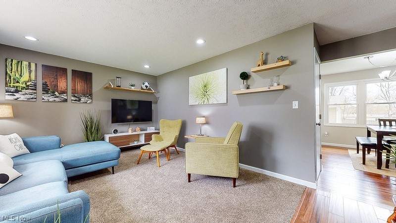 3901 Vira Road Stow, OH 44224 - Photo 3 of 35 Gallery Image 3