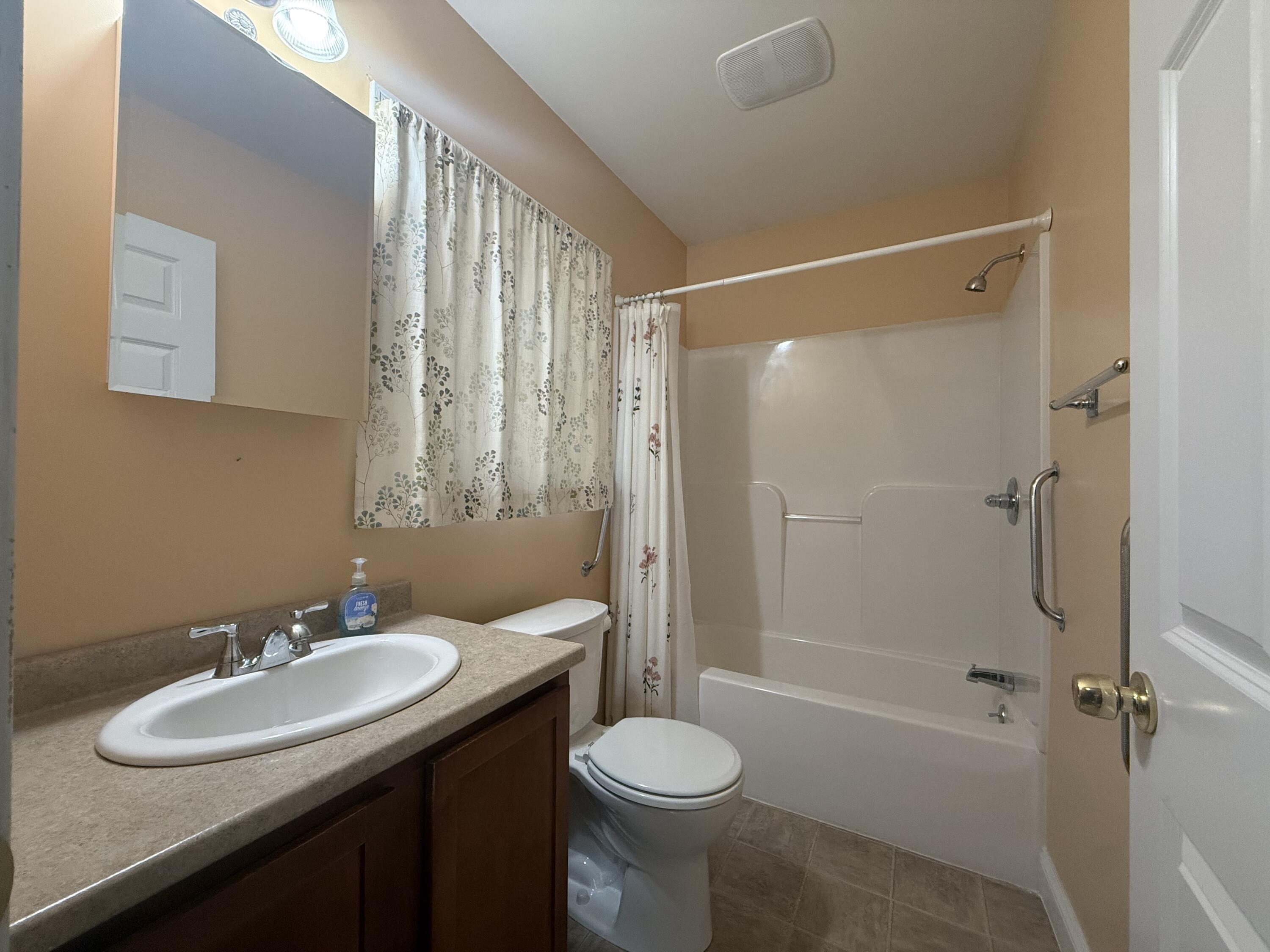 1434 Ohio Street, Unit 40 Bangor, ME 04401 - Photo 21 of 42 IMG_9957