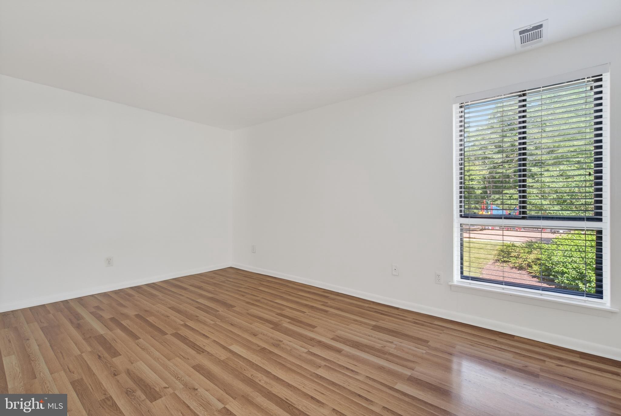 11260 Chestnut Grove Square, Unit 139 Reston, VA 20190 - Photo 18 of 26