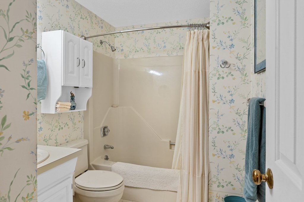 98 Village Post Road, Unit 98 Danvers, MA 01923 - Photo 14 of 27