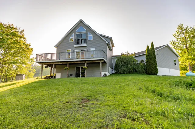 $629,900 | 985 North North Main Street, Winterport, ME 04496