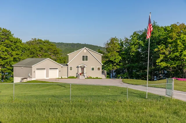 $629,900 | 985 North North Main Street, Winterport, ME 04496