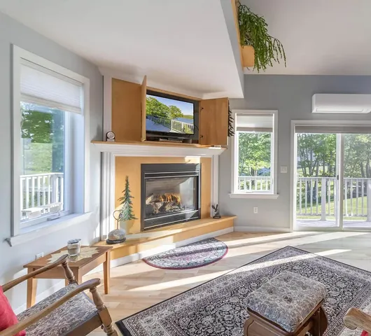 $629,900 | 985 North North Main Street, Winterport, ME 04496