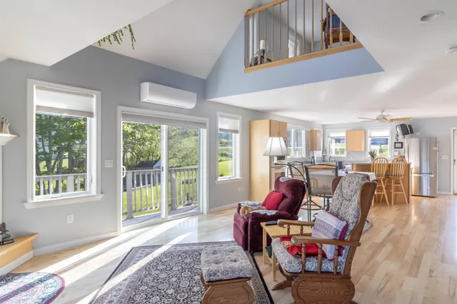 $629,900 | 985 North North Main Street, Winterport, ME 04496