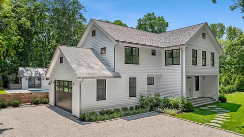$5,495,000 | 41 Montauk Avenue, Sag Harbor, NY 11963