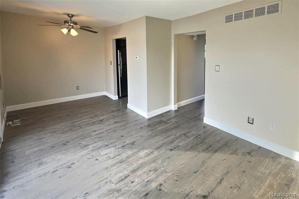 12787 Ronda Drive Southgate, MI 48195 - Photo 5 of 27