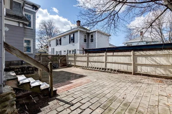 $428,000 | 40 Orange Street, Fitchburg, MA 01420