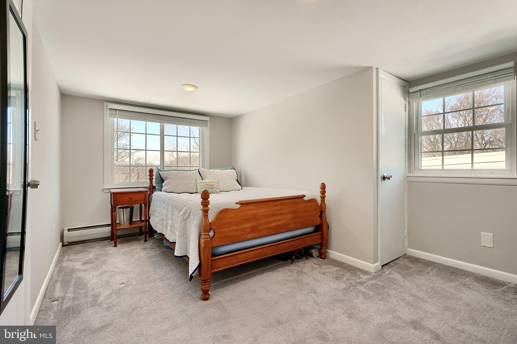 914 Olmstead Road Baltimore, MD 21208 - Photo 24 of 40 Upper Level Bedroom 4