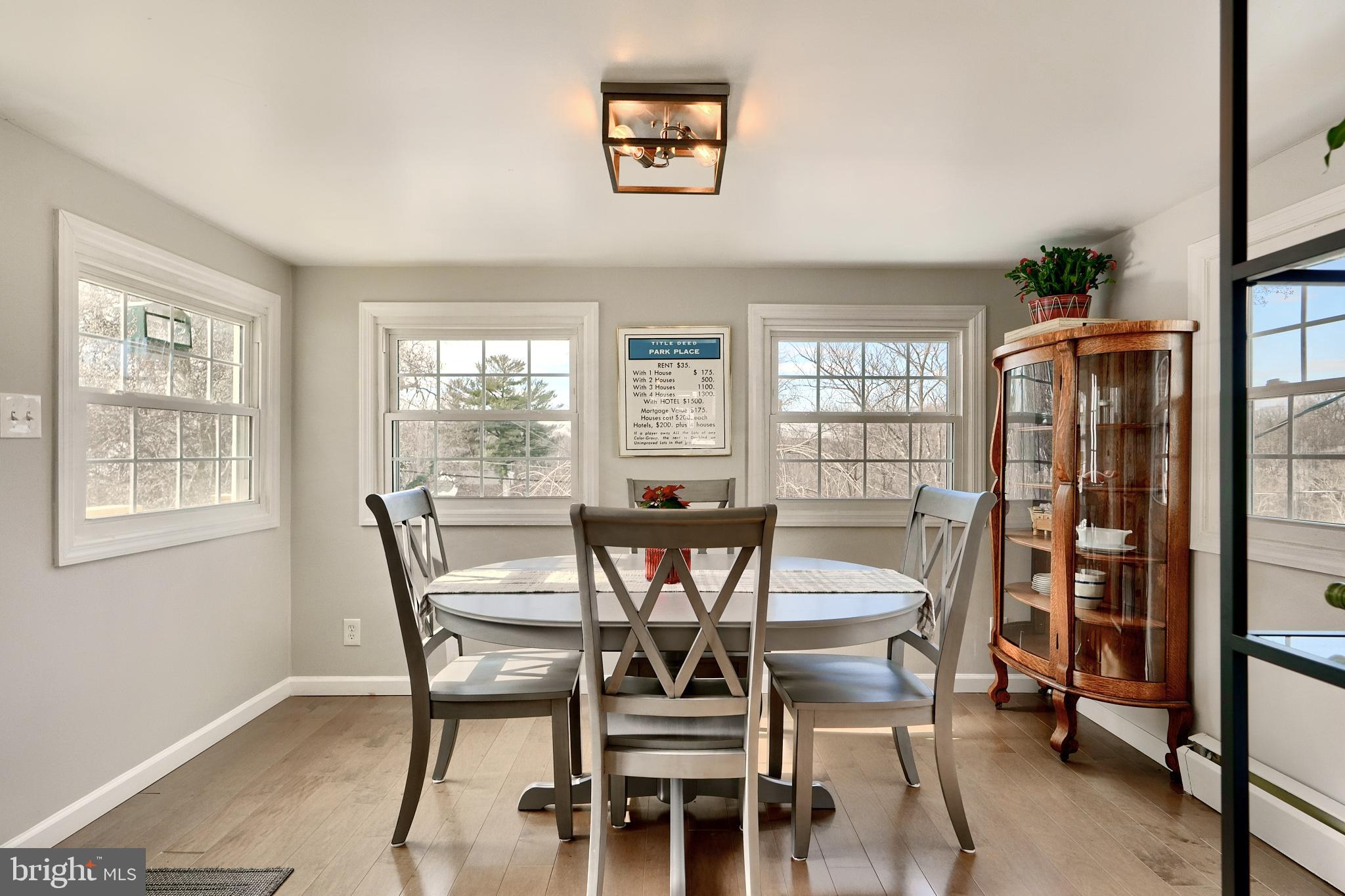914 Olmstead Road Baltimore, MD 21208 - Photo 9 of 40 Separate dining room