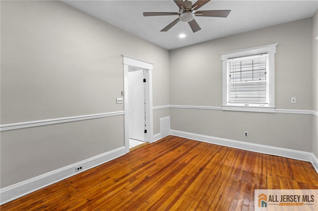 1843 Nottingham Way Hamilton, NJ 08619 - Photo 8 of 14