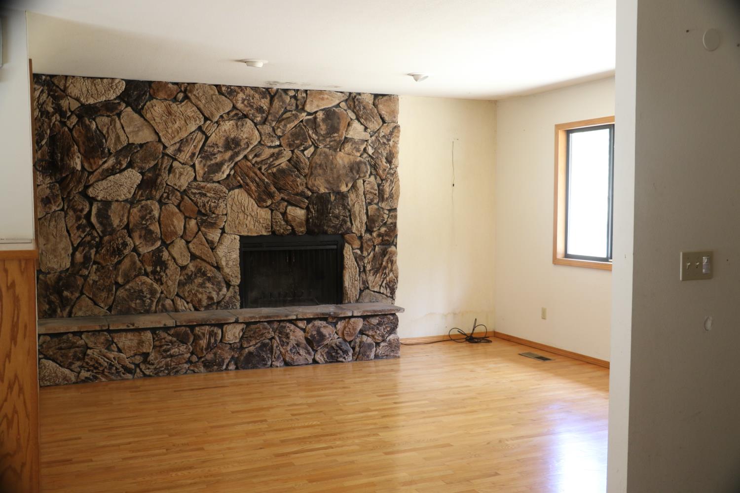 5088 Coyote Hill Road Placerville, CA 95667 - Photo 5 of 28