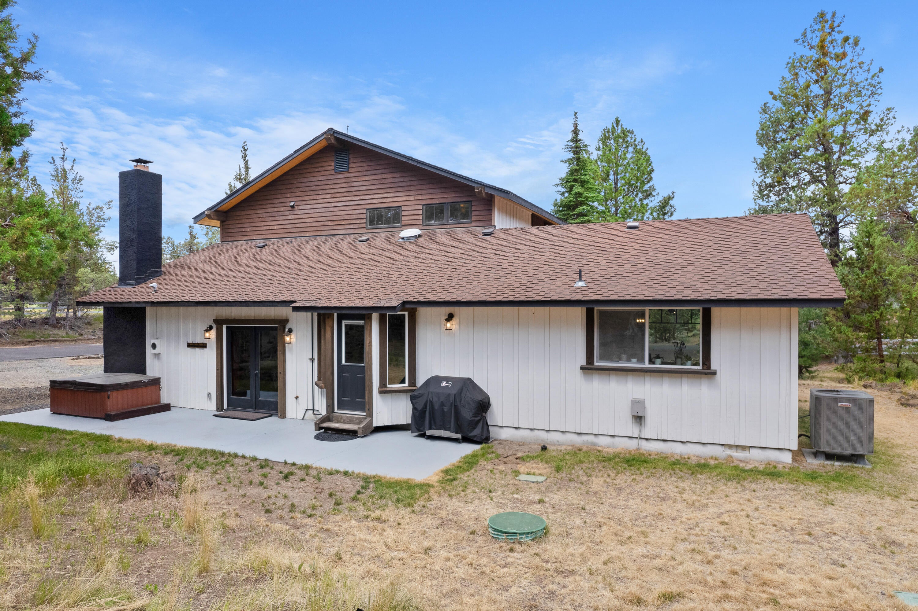 64732 Hunnell Road Bend, OR 97703 - Photo 44 of 51 DJI_0108