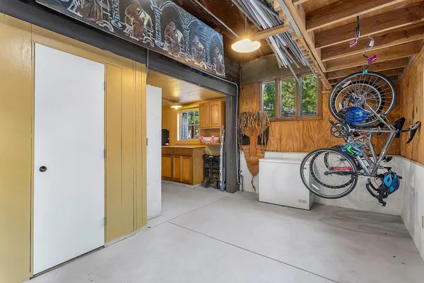 a view of a storage & utility room