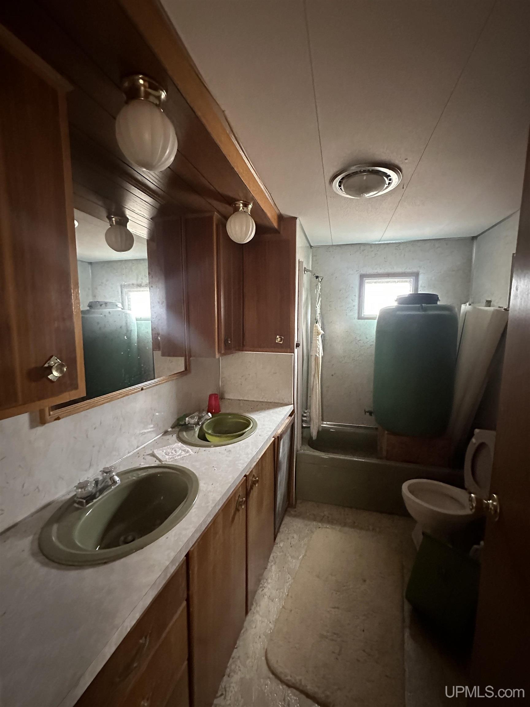 5045 27.5 Road Gladstone, MI 49837 - Photo 20 of 35 Gallery Image 20