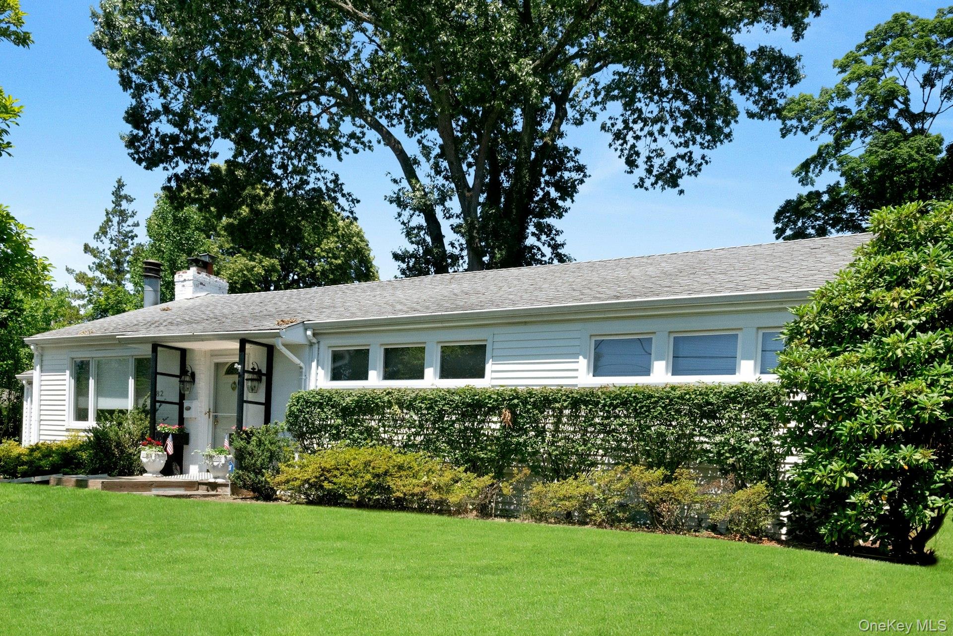 82 Holbrooke Road White Plains, NY 10605 - Photo 2 of 33