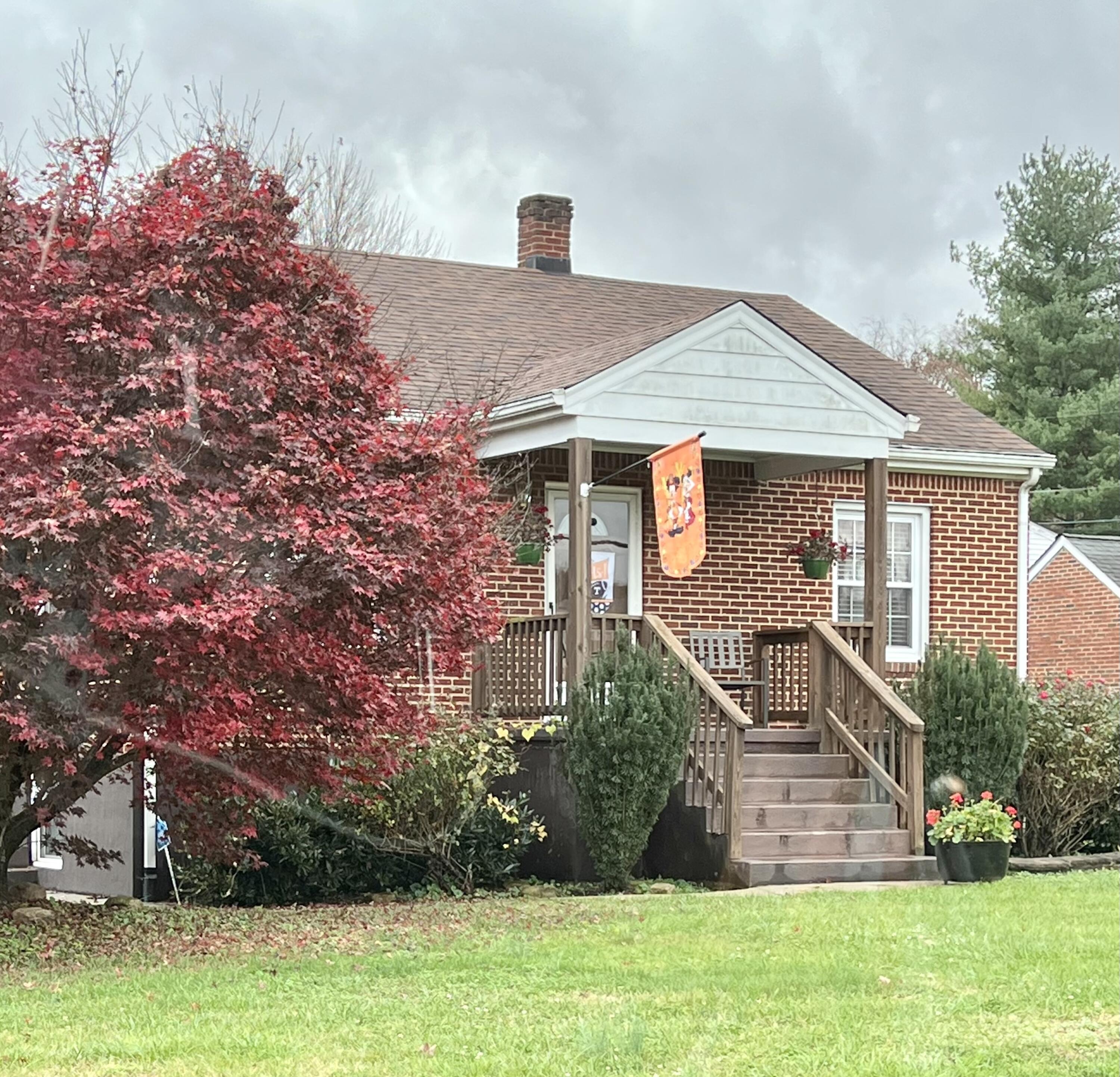 521 Dexter Road Roanoke, VA 24019 - Photo 1 of 1 521 Dexter