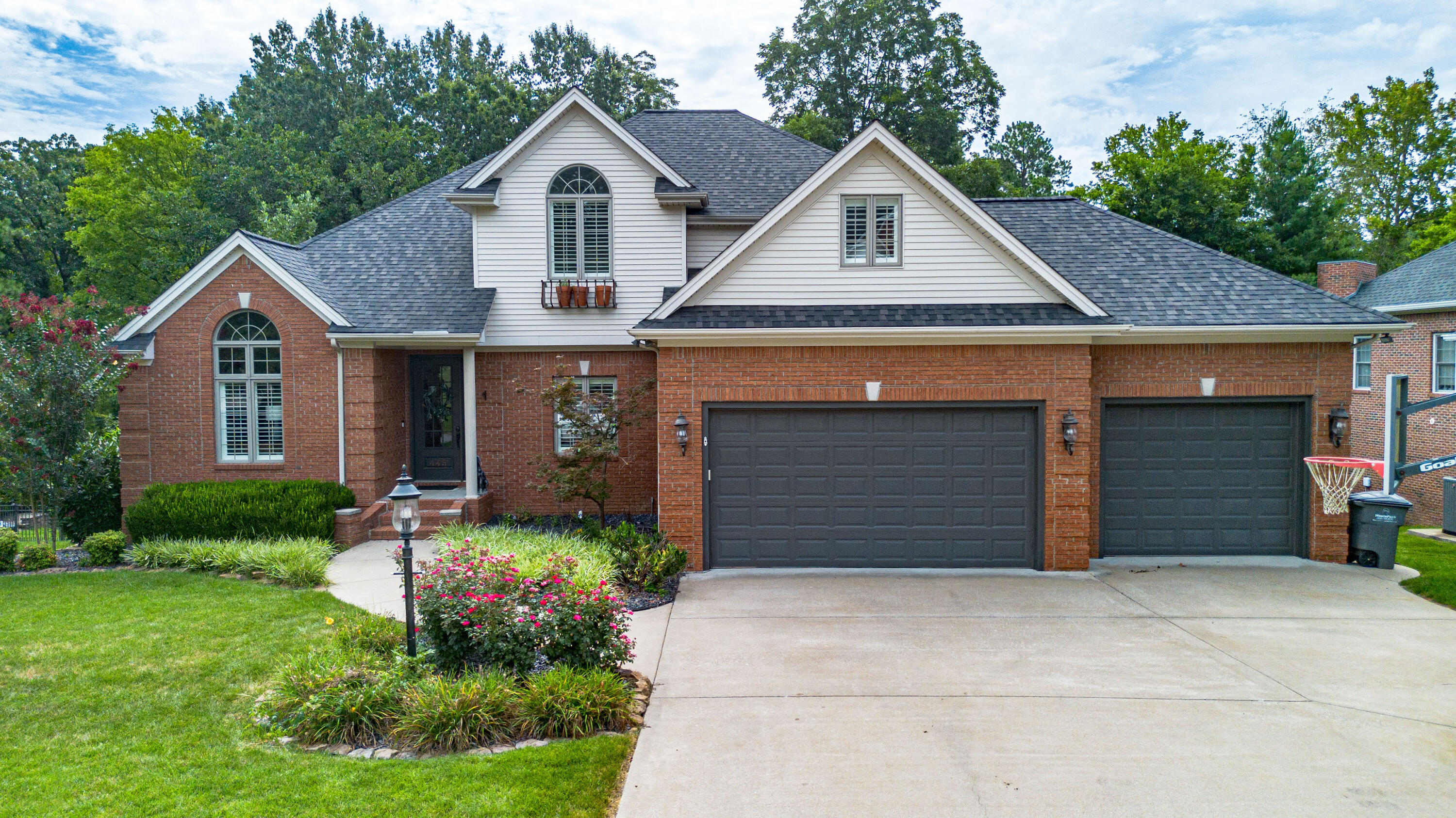 445 Ashcreek Road Paducah, KY 42001 - Photo 1 of 50 445AshcreekRd-43