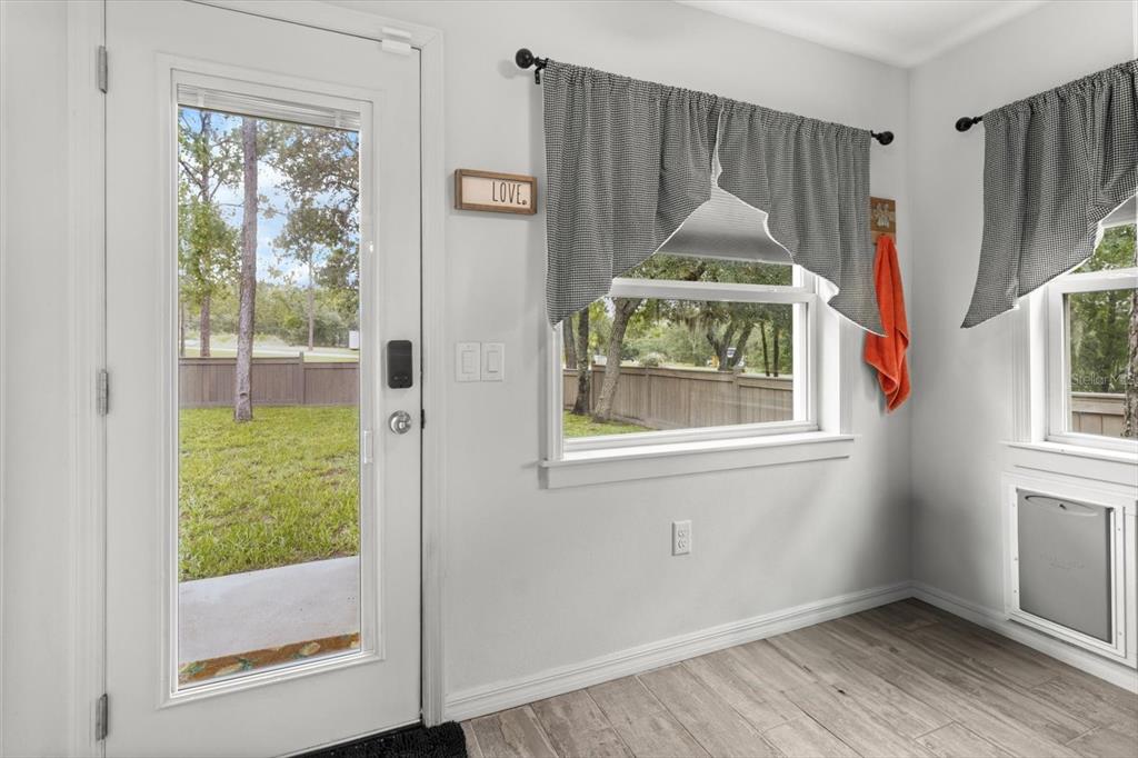 5317 West Tortuga Loop Lecanto, FL 34461 - Photo 25 of 37 en empty room with window