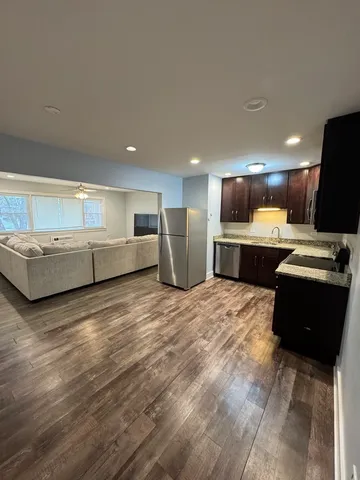 $1,850 | 1443 Homestead Road, Unit 2NW, La Grange Park, IL 60526