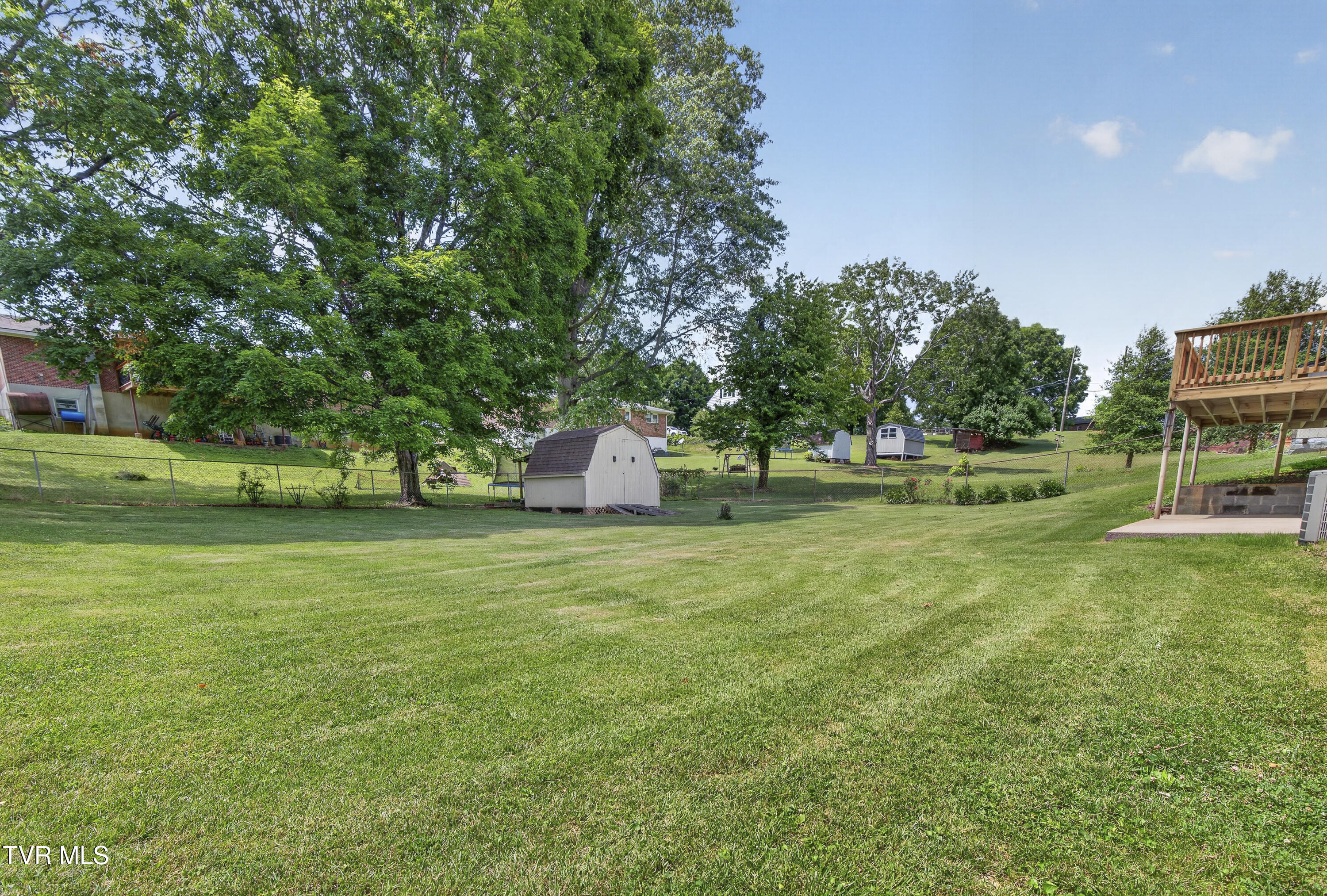302 Seminole Road Bristol, VA 24201 - Photo 4 of 50 302-Seminole-Rd-5