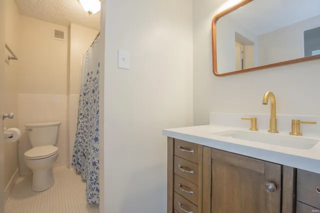 $68,000 | 1100 Erie Avenue, Unit 206, Evansville, IN 47715