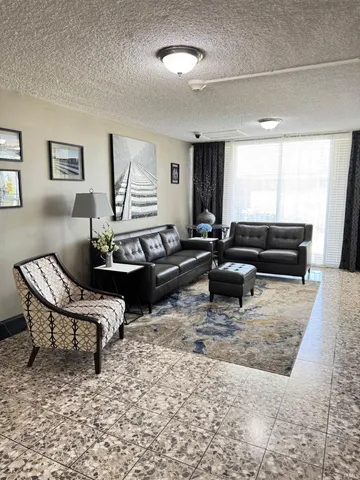 $68,000 | 1100 Erie Avenue, Unit 206, Evansville, IN 47715