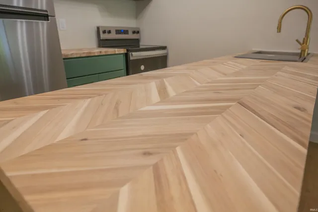 $68,000 | 1100 Erie Avenue, Unit 206, Evansville, IN 47715