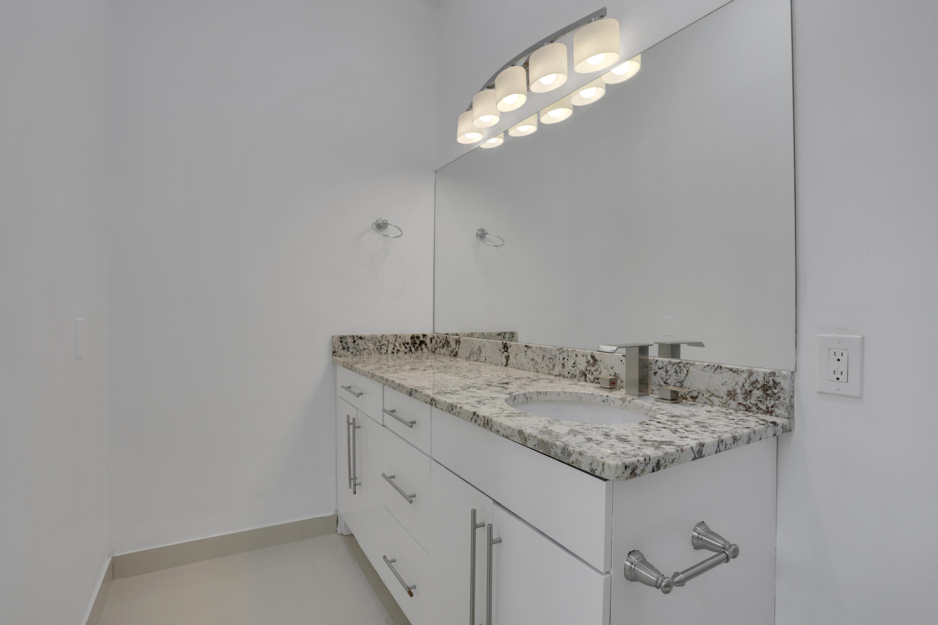 1344 Periwinkle Place Wellington, FL 33414 - Photo 18 of 30 28-print-0E2A7044
