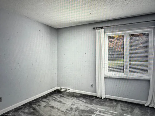 $3,500 | 904 Fairidge Drive, Jamestown, NC 27282