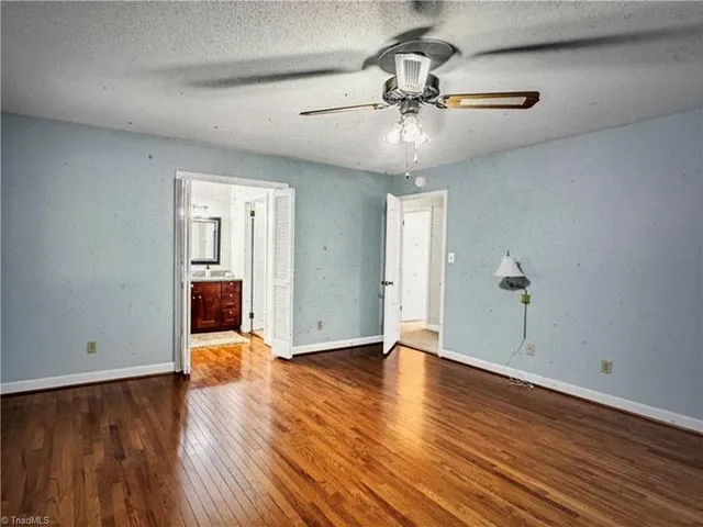 $3,500 | 904 Fairidge Drive, Jamestown, NC 27282