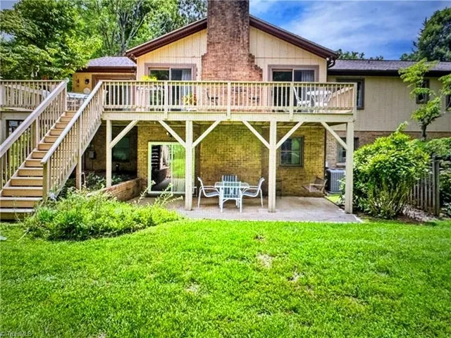 $3,500 | 904 Fairidge Drive, Jamestown, NC 27282