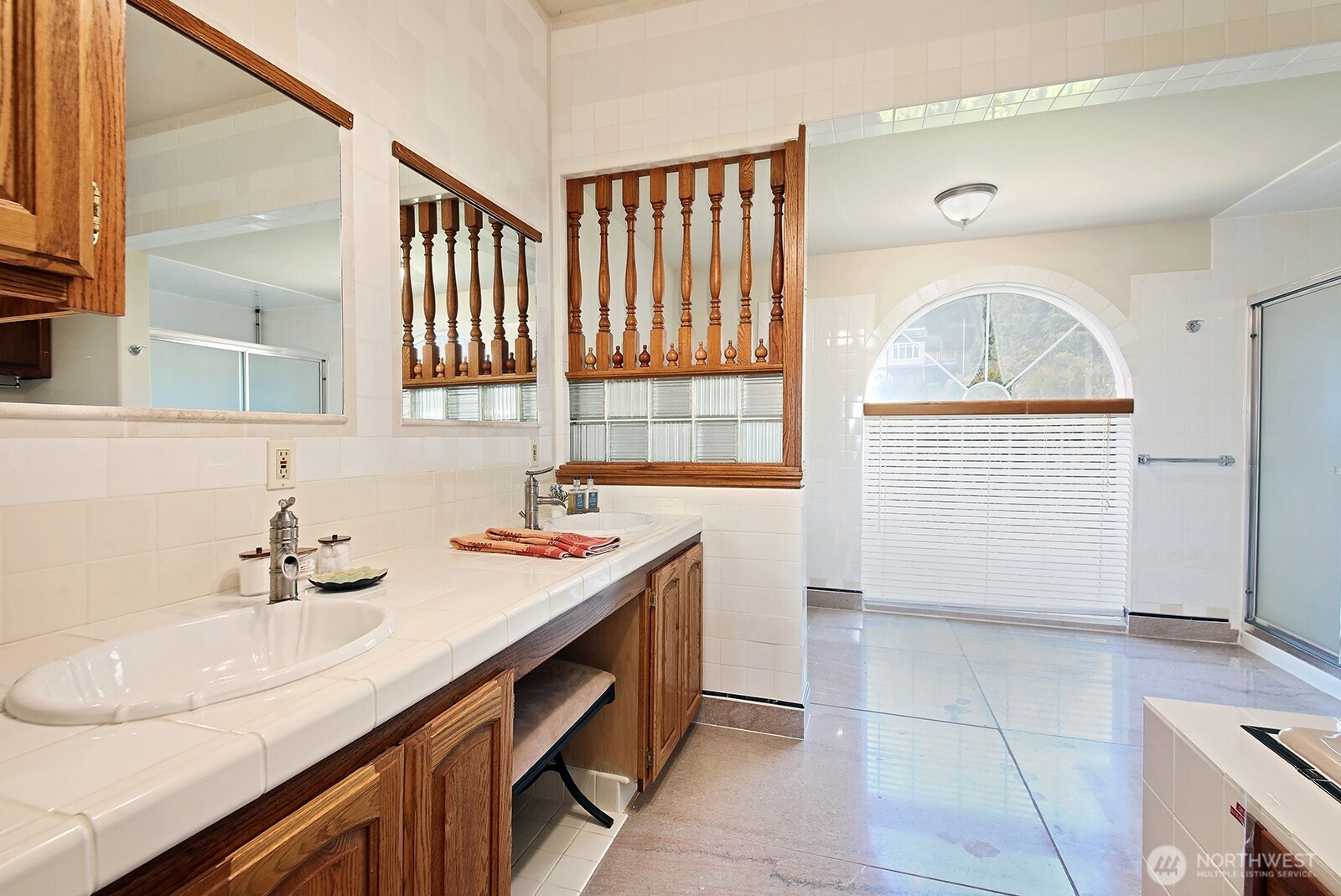 4617 Tanner View Drive Clinton, WA 98236 - Photo 12 of 32