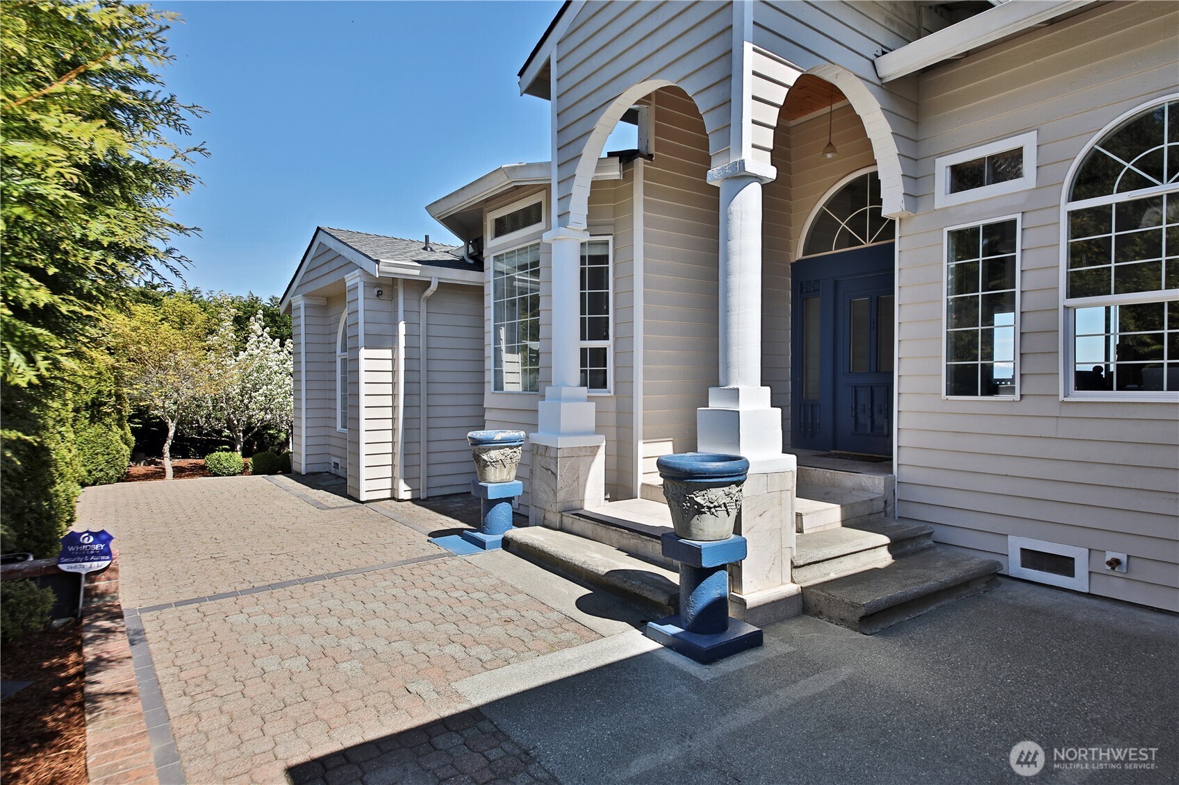 4617 Tanner View Drive Clinton, WA 98236 - Photo 4 of 32