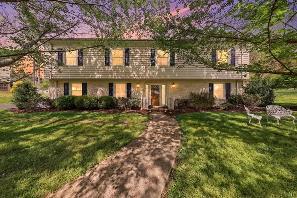 $399,900 | 3640 Willow Lawn Drive, Lynchburg, VA 24503