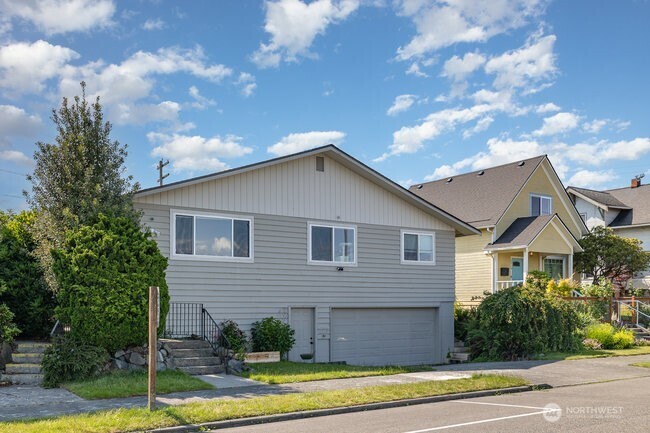 2516 Rockefeller Avenue, Unit A B Everett, WA 98201 - Photo 29 of 37