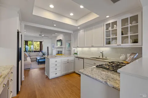 $3,177,000 | 403 Paradise Drive, Tiburon, CA 94920