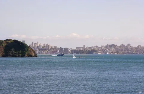 $3,177,000 | 403 Paradise Drive, Tiburon, CA 94920