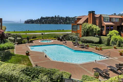 $3,177,000 | 403 Paradise Drive, Tiburon, CA 94920
