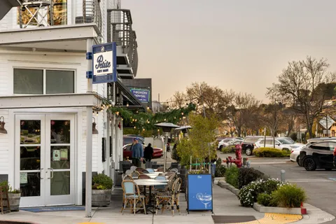 $3,177,000 | 403 Paradise Drive, Tiburon, CA 94920