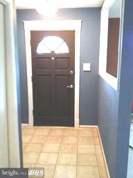 7422 Chatham Street Springfield, VA 22151 - Photo 3 of 30 a view of entryway