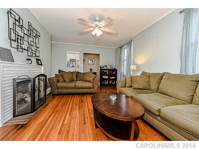 1534 Crystal Road Charlotte, NC 28205 - Photo 3 of 15 Gallery Image 3