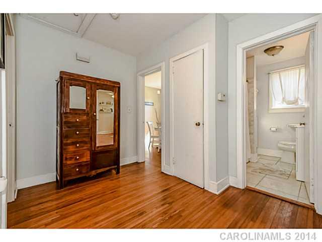 1534 Crystal Road Charlotte, NC 28205 - Photo 9 of 15 Gallery Image 9