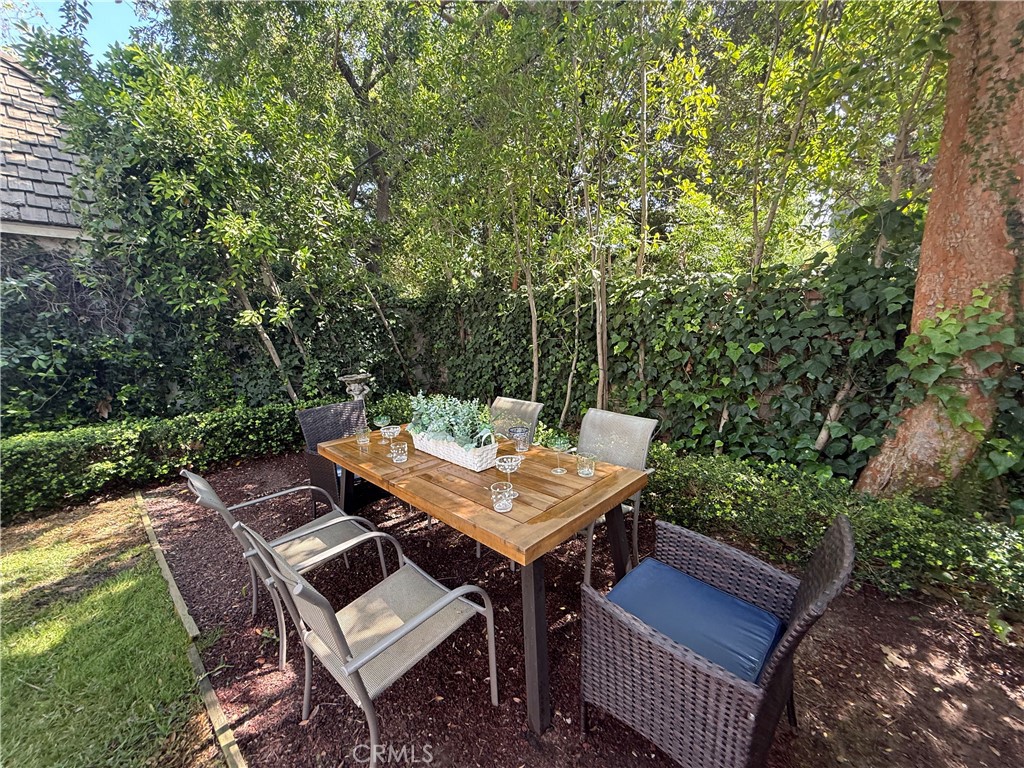 2110 Homet Road San Marino, CA 91108 - Photo 24 of 29 Backyard