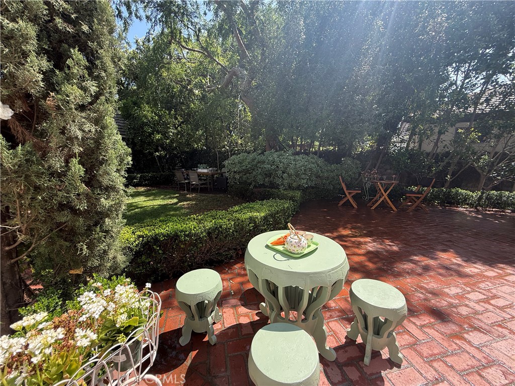 2110 Homet Road San Marino, CA 91108 - Photo 26 of 29 Backyard