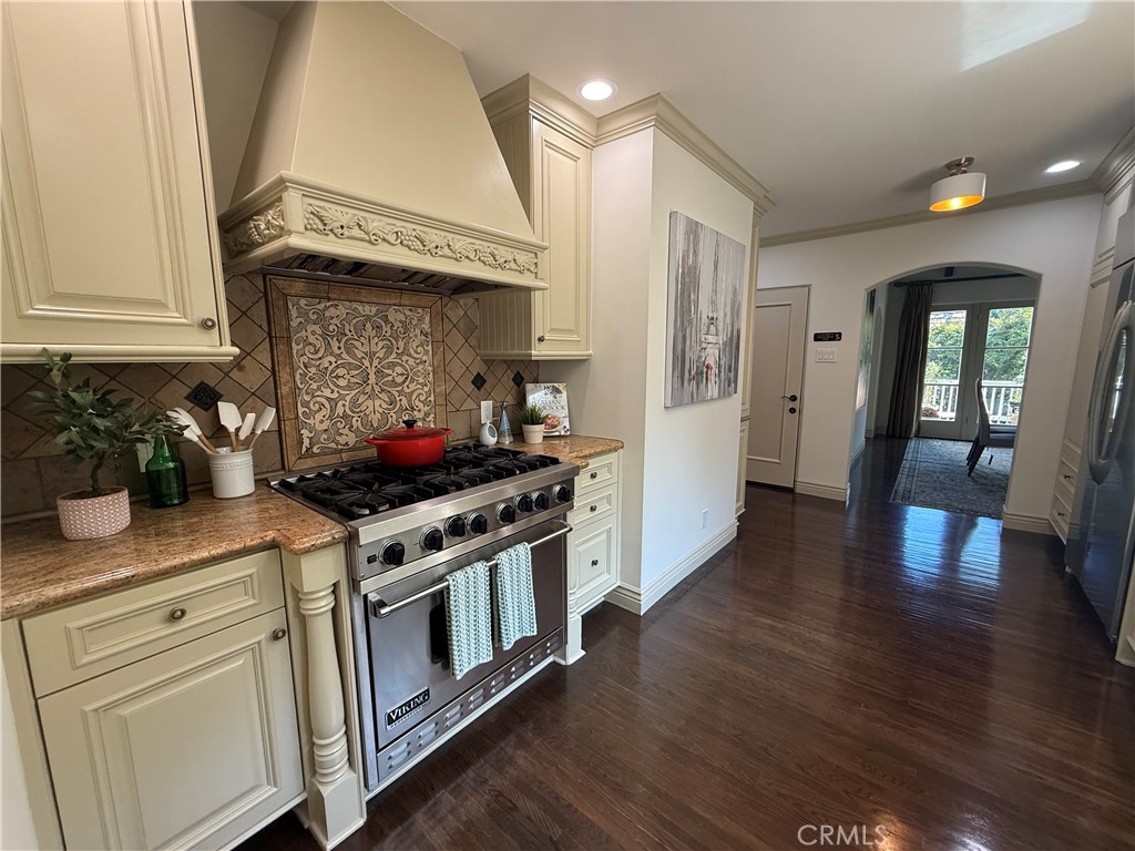 2110 Homet Road San Marino, CA 91108 - Photo 9 of 29 Kitchen