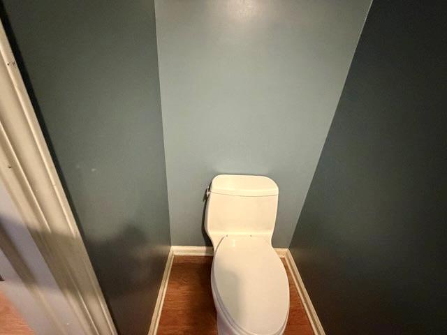 2925 Snapfinger Manor Decatur, GA 30035 - Photo 13 of 40 a white toilet sitting next to a small window